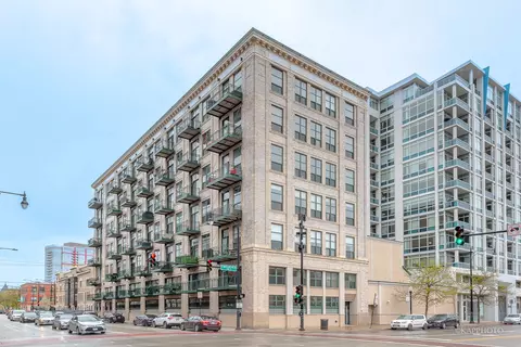 1801 S Michigan Ave #304, Chicago, IL 60616