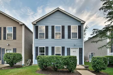 637 Serendipity Dr, Aurora, IL 60504