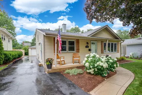 594 Coolidge Ave, Glen Ellyn, IL 60137