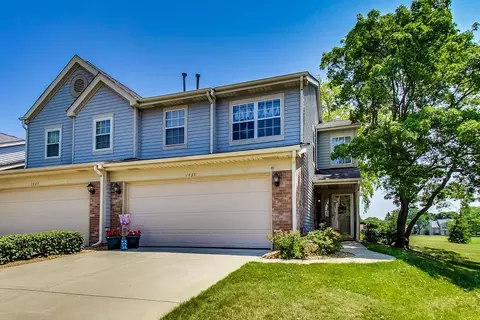 1435 Club Dr, Glendale Heights, IL 60139