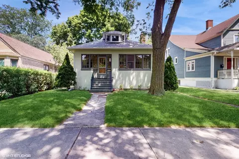 1213 Main St, Evanston, IL 60202
