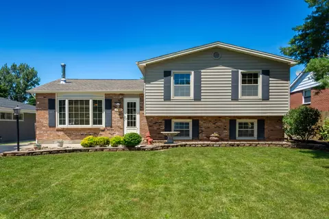 25518 W Wacker Dr, Lake Villa, IL 60046