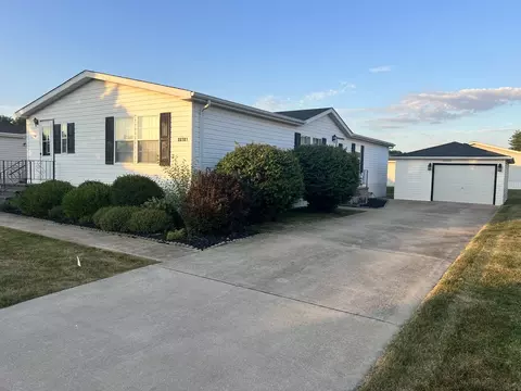 22721 Butler Ln, Frankfort, IL 60423