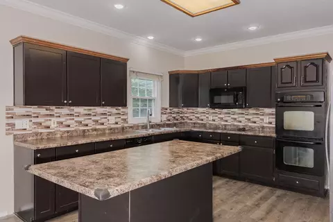 Kitchen - 16 Barley Cir, Bloomington, IL 61704 photo 2 of 5