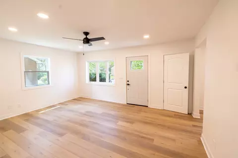Living - 1584 S 6th Ave, Kankakee, IL 60901 photo 1 of 3