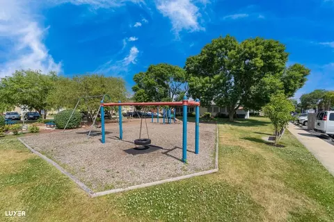 8896 David Pl #1D, Des Plaines, IL 60016 photo 21
