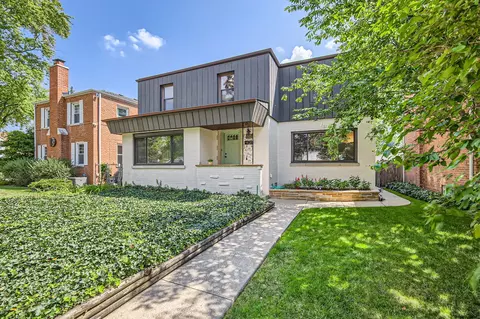9305 S Clifton Park Ave, Evergreen Park, IL 60805