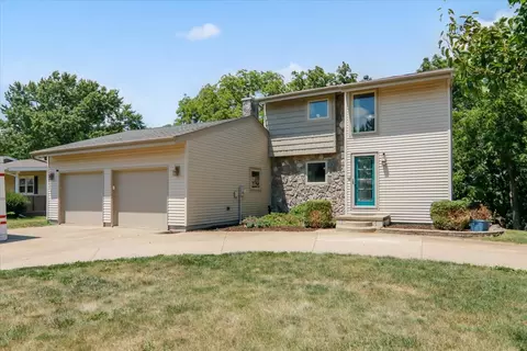 65 Bay Shore Dr, Lacon, IL 61540