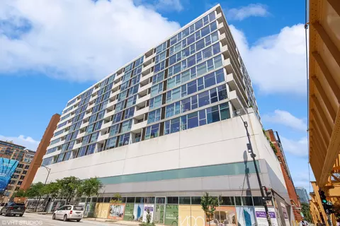 630 N Franklin St #1007, Chicago, IL 60654