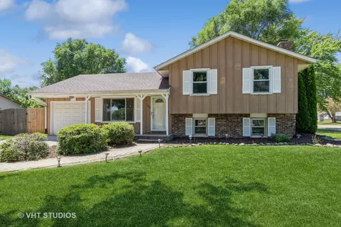 1396 Joyce Ave, Glendale Heights, IL 60139
