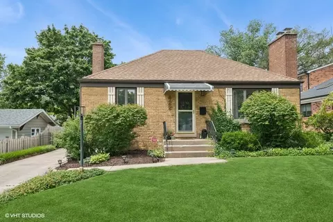 422 Kipling Ct, Wheaton, IL 60187