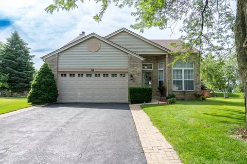 69 Kentland Dr, Romeoville, IL 60446