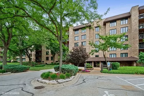 1771 Mission Hills Rd #410, Northbrook, IL 60062