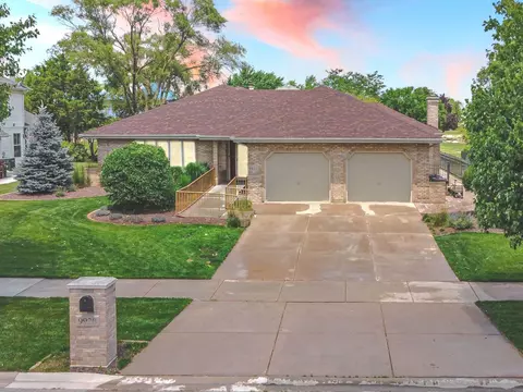 9920 Cambridge Dr, Mokena, IL 60448