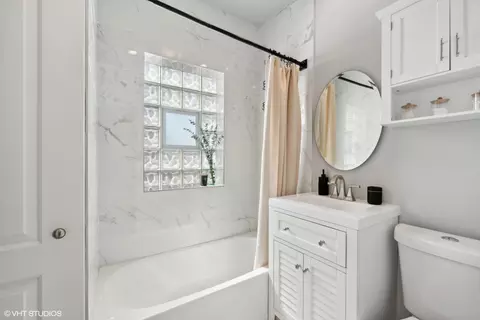 Bath - 2000 E 93rd St, Chicago, IL 60617 photo 1 of 1