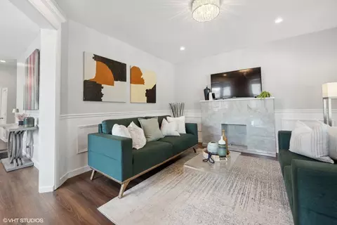Living - 2000 E 93rd St, Chicago, IL 60617 photo 2 of 2