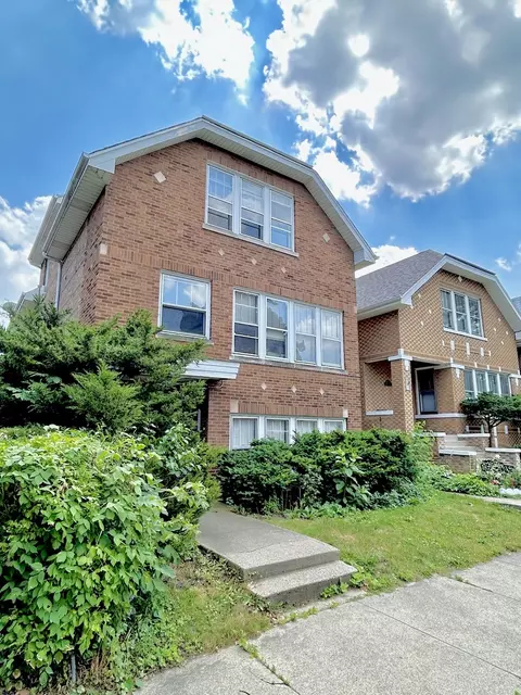 4931 W Ainslie St, Chicago, IL 60630
