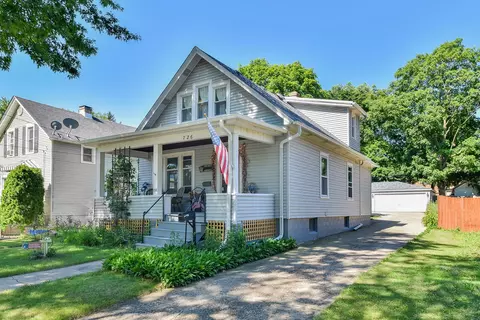726 Wilder St, Aurora, IL 60506