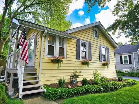348 W Maple St, Lombard, IL 60148