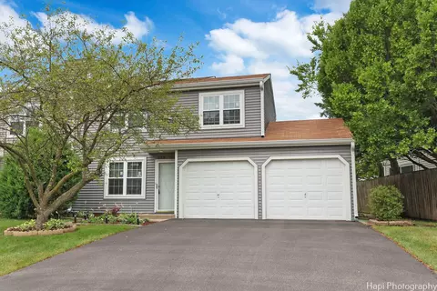 528 Meadow Hill Ln, Round Lake Beach, IL 60073
