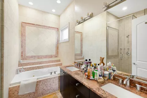 1131 W Addison St #3, Chicago, IL 60613 photo 12