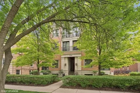 525 Hinman Ave #2S, Evanston, IL 60202
