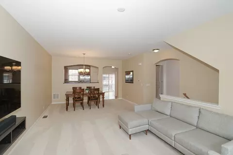 1953 Potomac Ct, Wheeling, IL 60090 photo 7