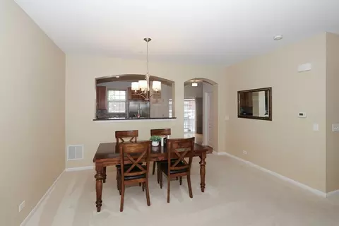1953 Potomac Ct, Wheeling, IL 60090 photo 8