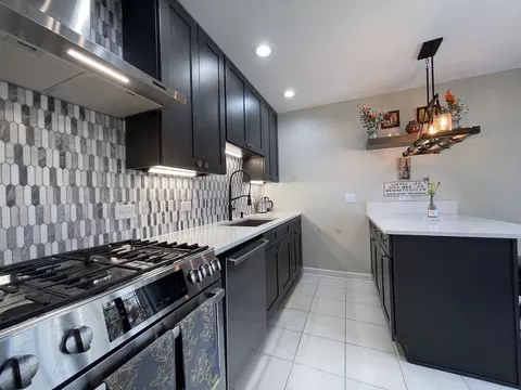 Kitchen - 508 E Highland Ave, Mount Prospect, IL 60056 photo 5 of 5