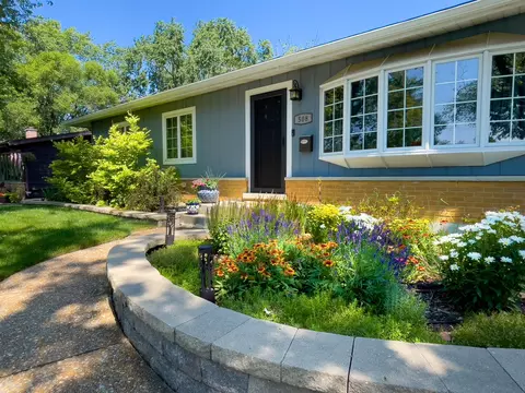 508 E Highland Ave, Mount Prospect, IL 60056
