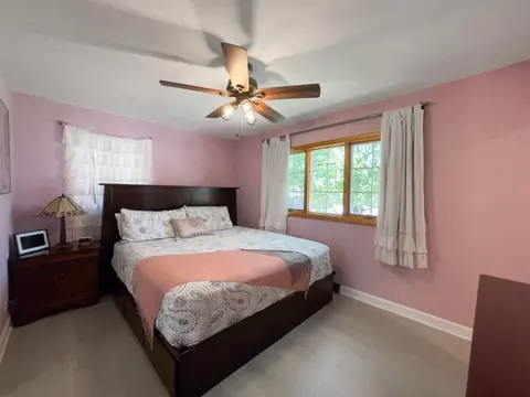 Bedroom - 508 E Highland Ave, Mount Prospect, IL 60056 photo 1 of 6