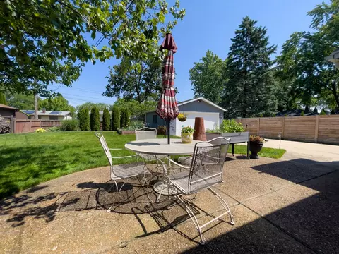 Exterior - 508 E Highland Ave, Mount Prospect, IL 60056 photo 3 of 6