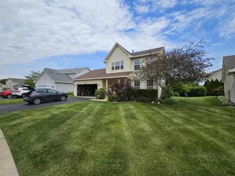 2399 N Tedy Ln, Round Lake Beach, IL 60073