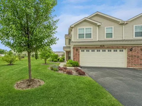 1131 Grayhawk Cir, Algonquin, IL 60102