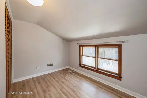 Bedroom - 4549 Warsaw Ave, Lyons, IL 60534 photo 6 of 6