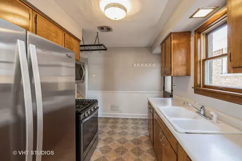 Kitchen - 4549 Warsaw Ave, Lyons, IL 60534 photo 1 of 2