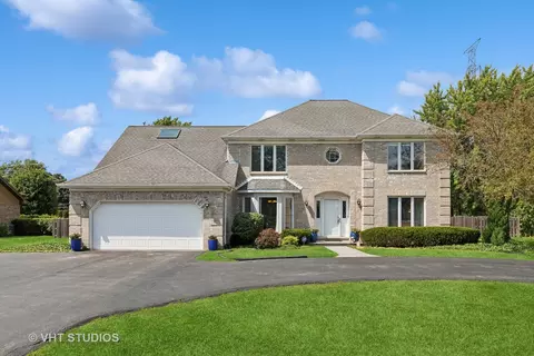 202 Andover Dr, Prospect Heights, IL 60070