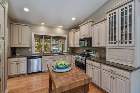 38 W644 Arrowmaker Pass, Elgin, IL 60124 photo 11