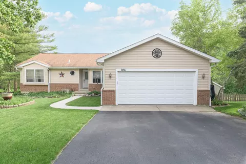 926 Summer Hill Ct, Antioch, IL 60002