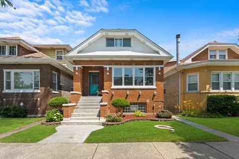 6903 30th Pl, Berwyn, IL 60402