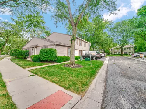 Exterior - 1678 Ashburn Ct #C, Wheaton, IL 60189 photo 4 of 4