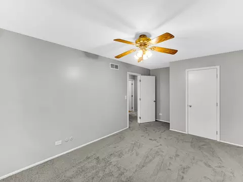 Bedroom - 1678 Ashburn Ct #C, Wheaton, IL 60189 photo 2 of 4