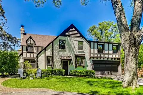 12 Timber Ln, Northbrook, IL 60062