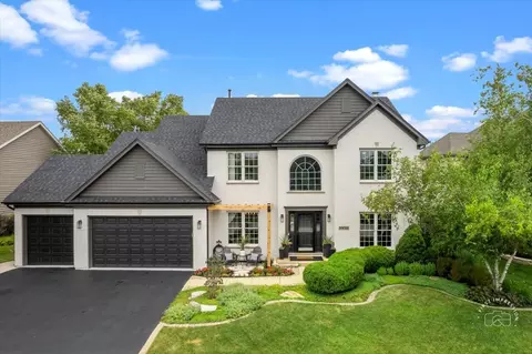 39 W350 Sheldon Ln, Geneva, IL 60134