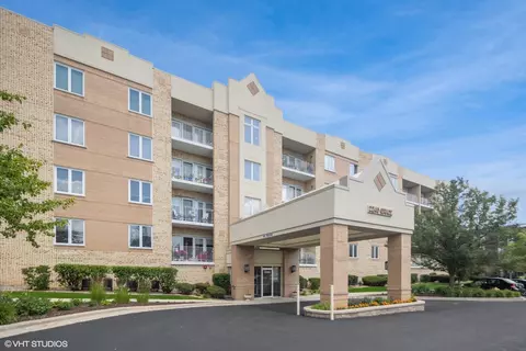 2240 S Grace St #304, Lombard, IL 60148