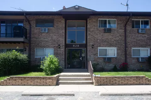 828 Old Willow Rd #115, Prospect Heights, IL 60070