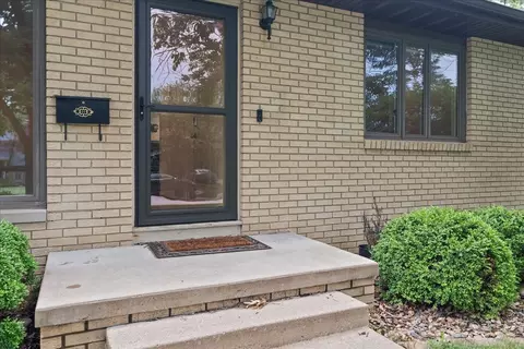 112 Anthony Dr, Normal, IL 61761 photo 3