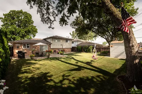 Exterior - 8307 S Thomas Ave, Bridgeview, IL 60455 photo 6 of 7