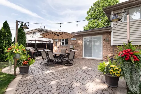 Exterior - 8307 S Thomas Ave, Bridgeview, IL 60455 photo 4 of 7