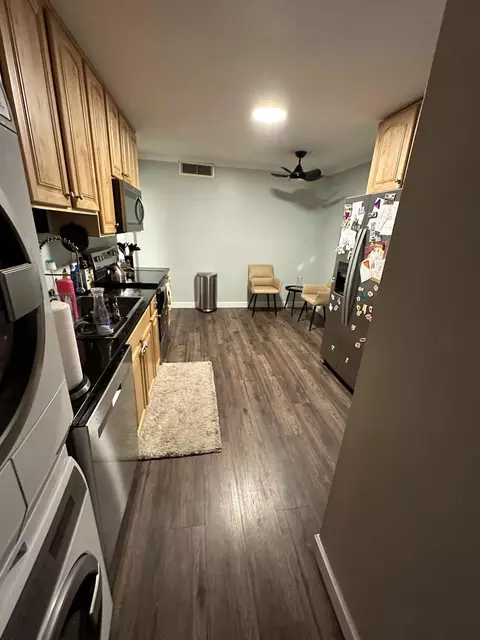 910 Beau Dr #302, Des Plaines, IL 60016 photo 4